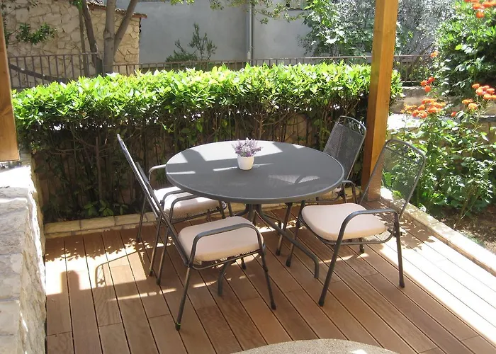 דירה Violet זאדאר