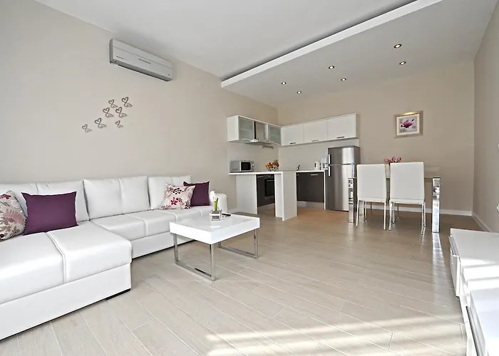 דירה Violet זאדאר