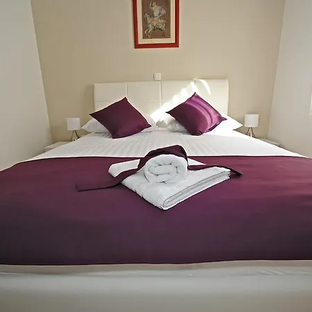 紫色别墅公寓 * 扎达尔